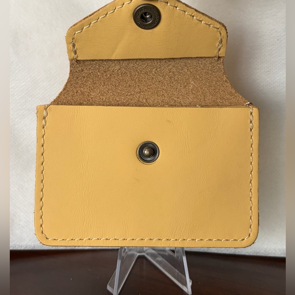 Love Bug Plus Wallet Vanilla Portland Leather Goods Full-Grain Leather NWOT - Picture 4 of 12